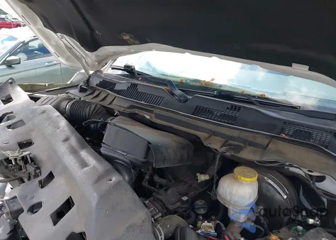 2018 Ram 1500 Slt 4X4 5'7 Box z USA, uszkodzony, nr VIN 1C6RR7LG5JS307532